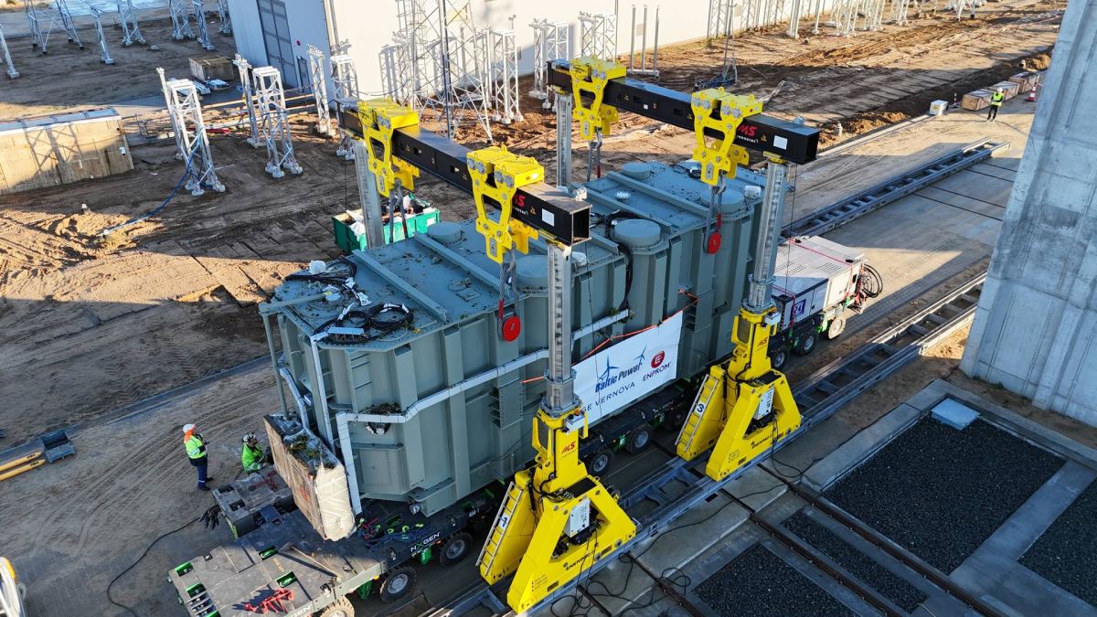 Rozładunek i ustawienie transformatorów o wadze 354 ton